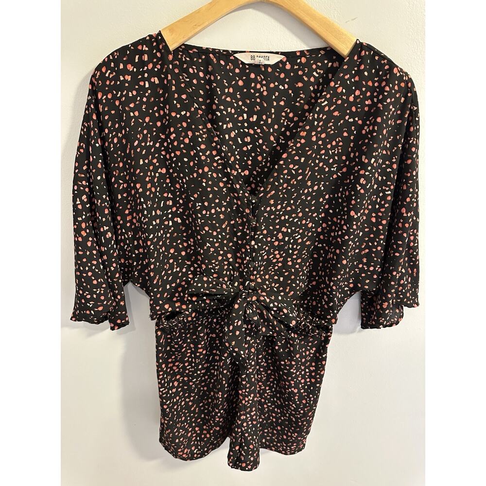 Lightweight BB Dakota Printed Tie Front Romper Black Pink Speckled SZ M Feminine